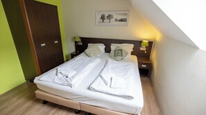 3 Schlafzimmer, Reisekinderbett, kostenloses WLAN, Bettwäsche