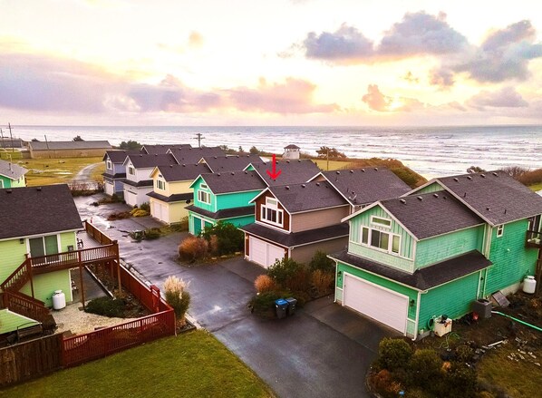 Exterior - Dune Breeze - Wifi and Hot tub (Pacific Beach)