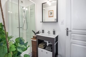 مجففات شعر، مناشف