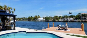 5 Bedroom Luxe Villa on Deep Water Intracoastal