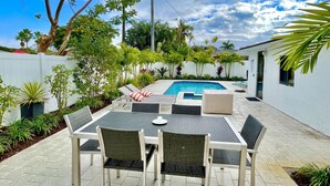 Unclassified image, 5 of 40, button - Private Quiet Pool House Walking Distance to Wilton Drive (Wilton Manors)