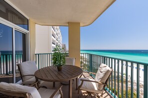 Outdoor dining - Jade East 710 - Beachfront 3BR w/Gulf Balcony (Destin)