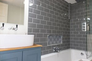 Apartment, 2 Queen Beds | Bathroom | Separate tub and shower, deep soaking tub, hair dryer, towels