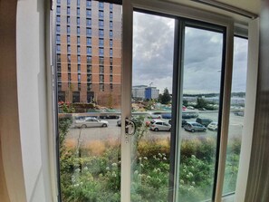 Apartment, 1 Queen Bed with Sofa bed | Interior - Livestay - 1bed Apt Private Building Free Parking (Luton)