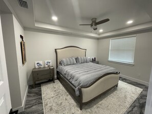 2 bedrooms, free WiFi, bed sheets, wheelchair access