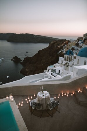 屋外ダイニングエリア