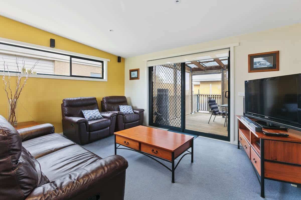 TV, fireplace, DVD player, stereo