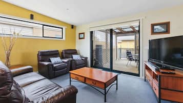 TV, fireplace, DVD player, stereo