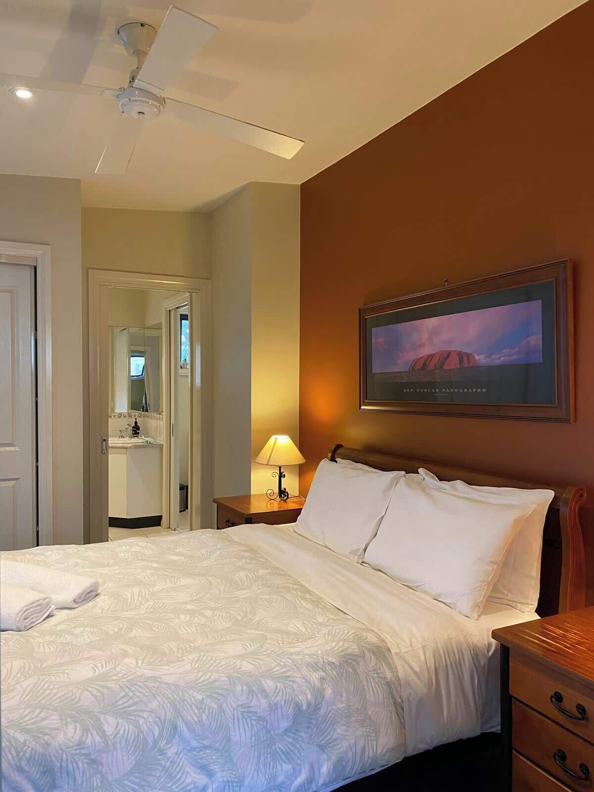 3 bedrooms, desk, iron/ironing board, free WiFi