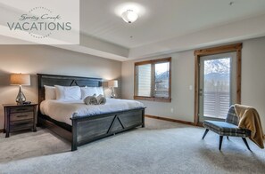 2 bedrooms, iron/ironing board, WiFi