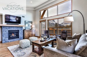 Télévision, cheminée