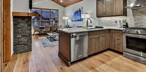 Microondas, horno, placa de cocina, lavavajillas