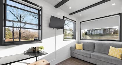 Brine Time: 2 mins to Lake Conroe! Heated Pool, Fire Pit, Stocked Ponds
