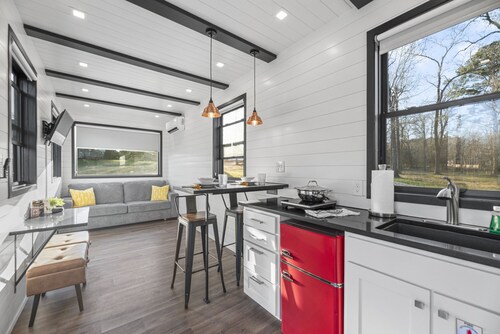 Brine Time: 2 mins to Lake Conroe! Heated Pool, Fire Pit, Stocked Ponds