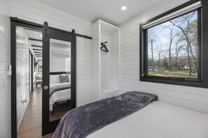 1 camera, Wi-Fi, lenzuola