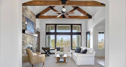 LUXURY home 2 mins to Lake Conroe! Heated Pool, Stocked Ponds, Cute Pygmy Goats