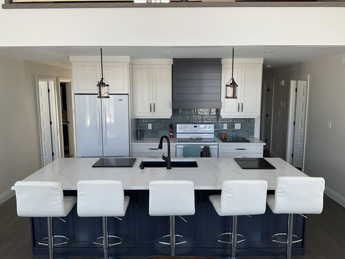 Find your Happy Place at this Lake Huron Cottage!