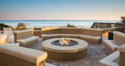 Wyndham Ocean Boulevard - Right on the Beach