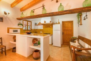 Fridge, microwave, oven, stovetop - Pedreta, Finca 5StarsHome Mallorca (Alcúdia)