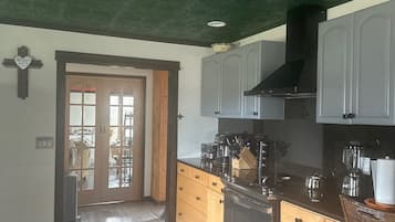 Refrigerador, microondas, parrilla de estufa y lavavajillas