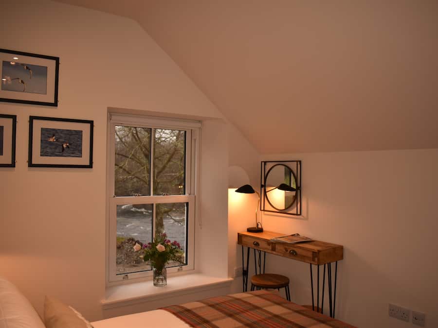 Double or Twin Room, Ensuite (Ash) | Hypo-allergenic bedding, individually furnished, blackout curtains