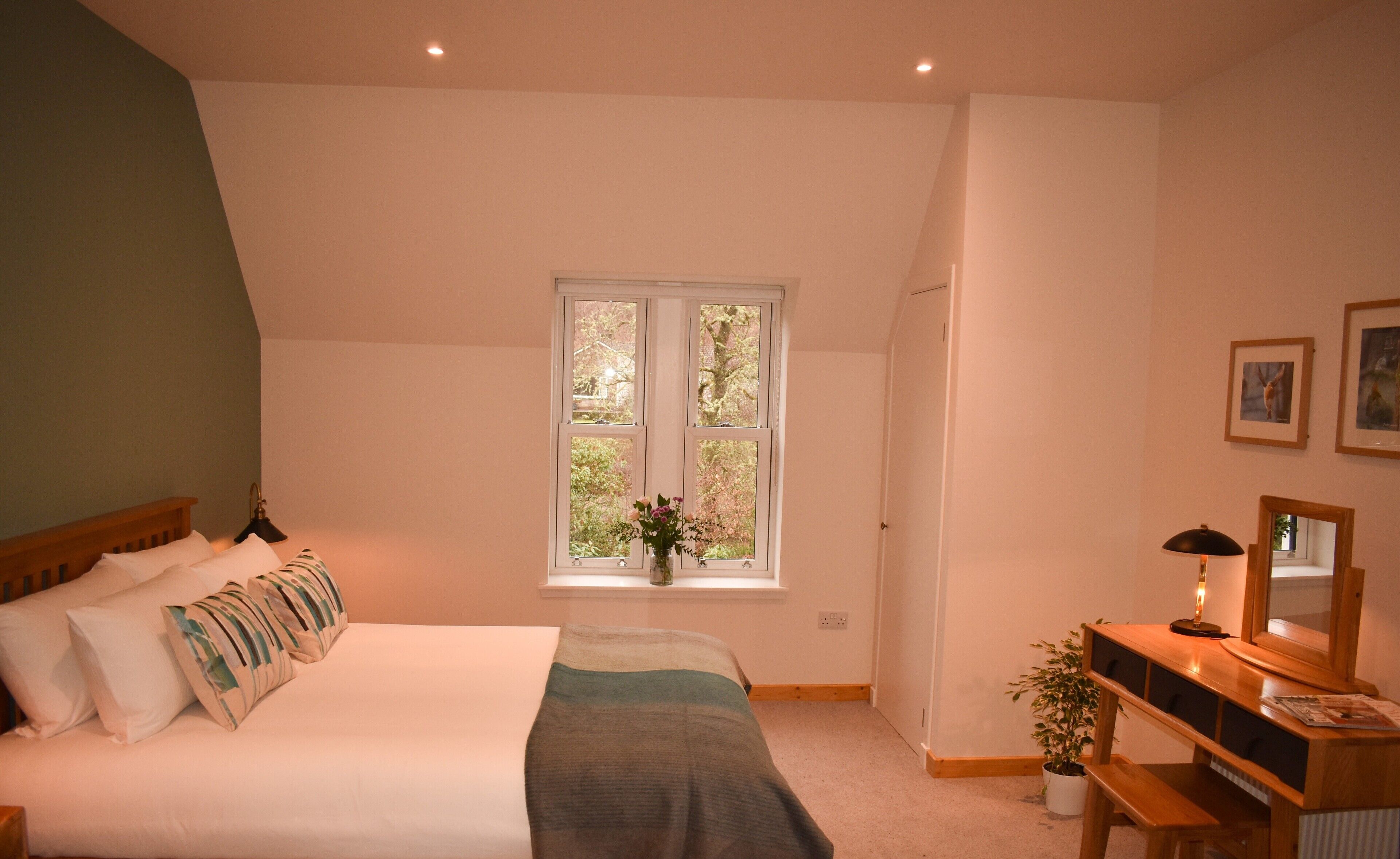 Double Room, Ensuite (Oak)