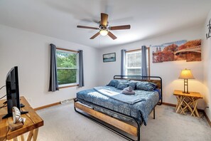 7 bedrooms, iron/ironing board, free WiFi, bed sheets