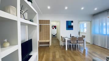 Smart TV, stereo