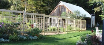 Absolutely Gorgeous Vermont Garden Cottage