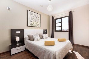 3 bedrooms, iron/ironing board, WiFi, bed sheets - Home2Book Private Pool & Terrace, Aloha Sun Villa (Geafond)