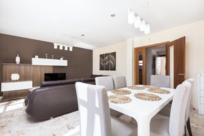 Dining - Home2Book Private Pool & Terrace, Aloha Sun Villa (Geafond)