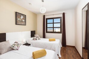 3 soverom, strykejern/-brett, wi-fi og sengetøy