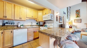 Refrigerador, microondas, horno y lavavajillas