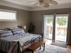 5 عدّة غرف نوم ومكواة/لوح كي وسرير سفر وواي فاي