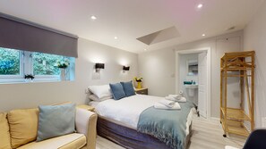 Deluxe Studio, Ensuite