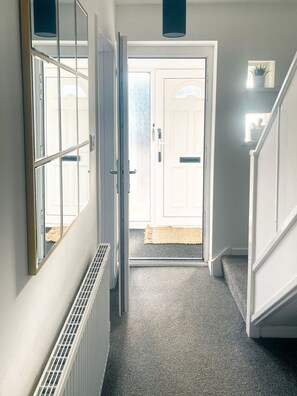 Casa, baño privado | Lobby