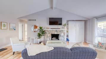 Flat-screen TV, fireplace, offices