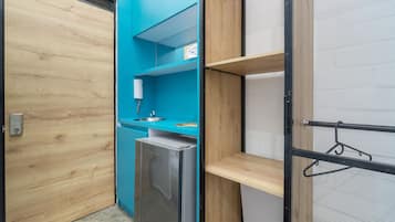 Chambre Quadruple | Literie hypoallergénique, minibar, bureau, Wi-Fi gratuit