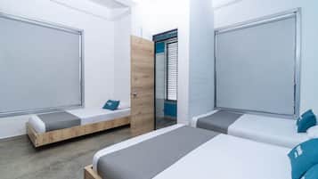 Quadruple Room | Hypo-allergenic bedding, minibar, desk, free WiFi