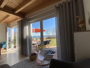 Interior - Vacation home "FriediSee" in the first row with a panoramic view of the lake (Plau am See)