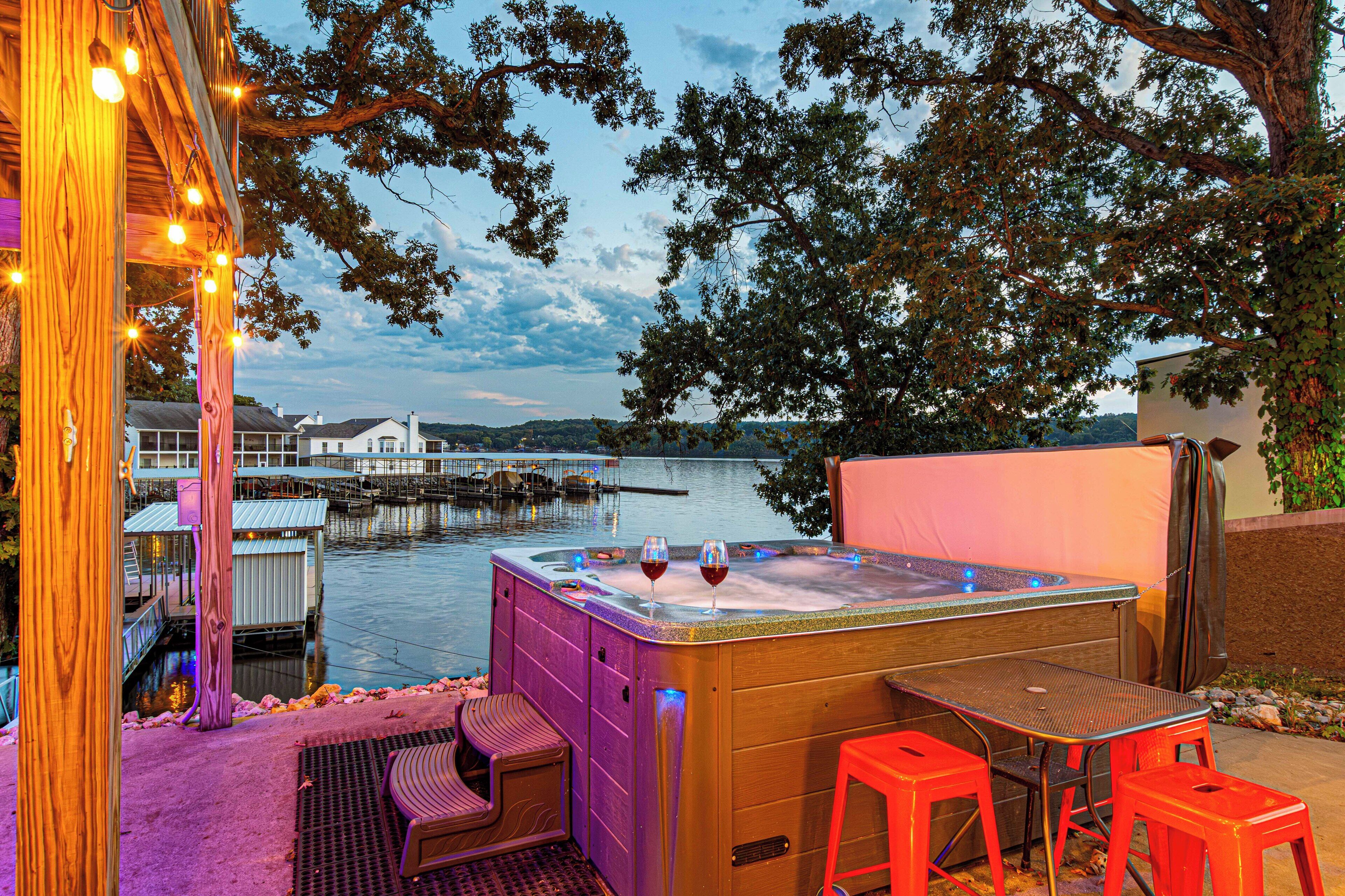 Relax and unwind in this incredible hot tub right on the lake. Spacious enough for 8 guests, it features adjustable jets, enchanting lights, and breathtaking views of the main channel—offering the perfect end to any day.