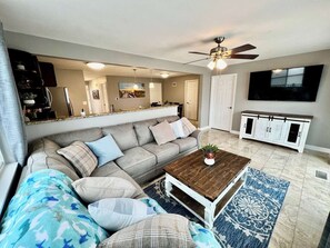 Smart TV, chimenea y videojuegos 