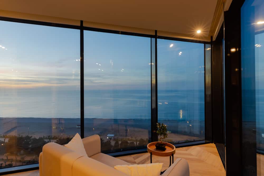 MiraMar Luxury Residences