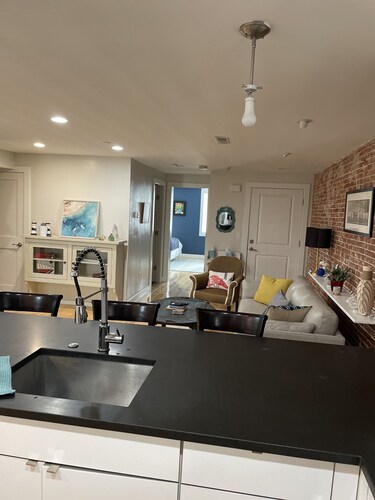 Entire condo center of downtown Newburyport