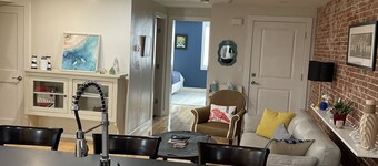 Entire condo center of downtown Newburyport