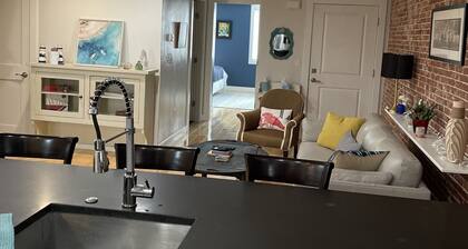 Entire condo center of downtown Newburyport