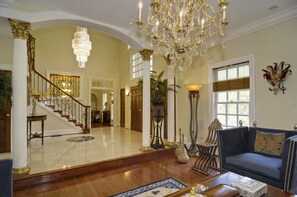 Interior - Regal Estate near Washington D C , Tyson's shopping (vienna)