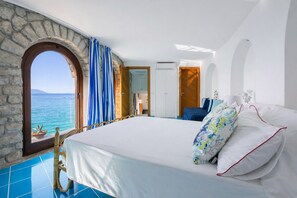 2 bedrooms, iron/ironing board, travel cot, free WiFi - Enchanting panoramic suite a few steps from the sea in Sorrento Peninsula (Massa Lubrense)