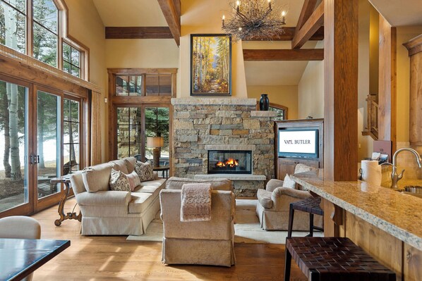 Smart TV, fireplace, offices