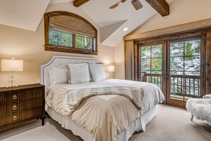 6 Schlafzimmer, Schreibtisch, Bügeleisen/Bügelbrett, WLAN